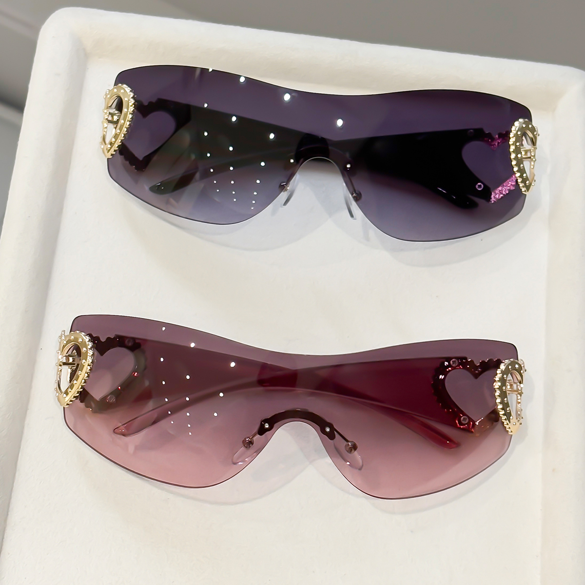 Street Fashion Photography - 2 paires de lunettes Y2K sans