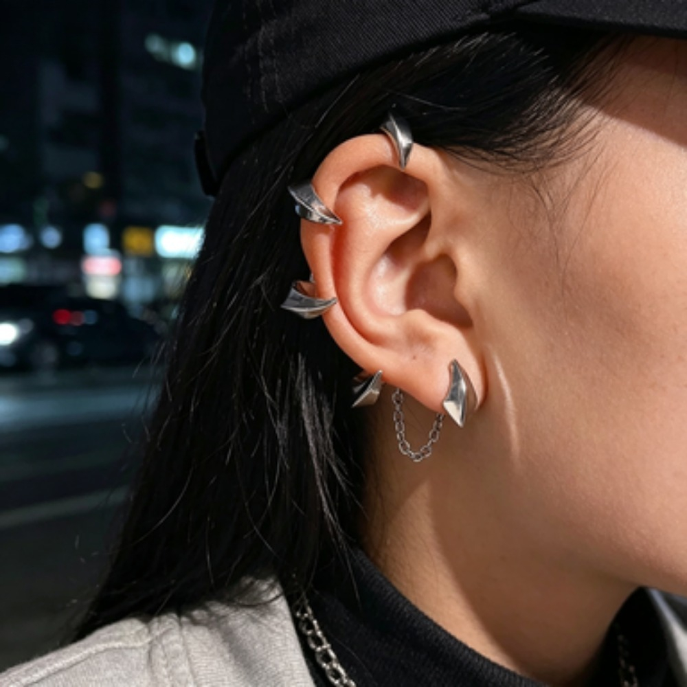 Street Fashion Earrings - Clip d'oreille Démon Sombre à Dents