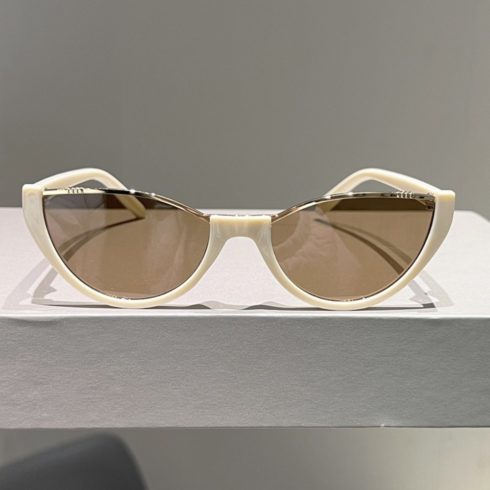 Lunettes de soleil œil de chat - Street Fashion Photography avis et prix