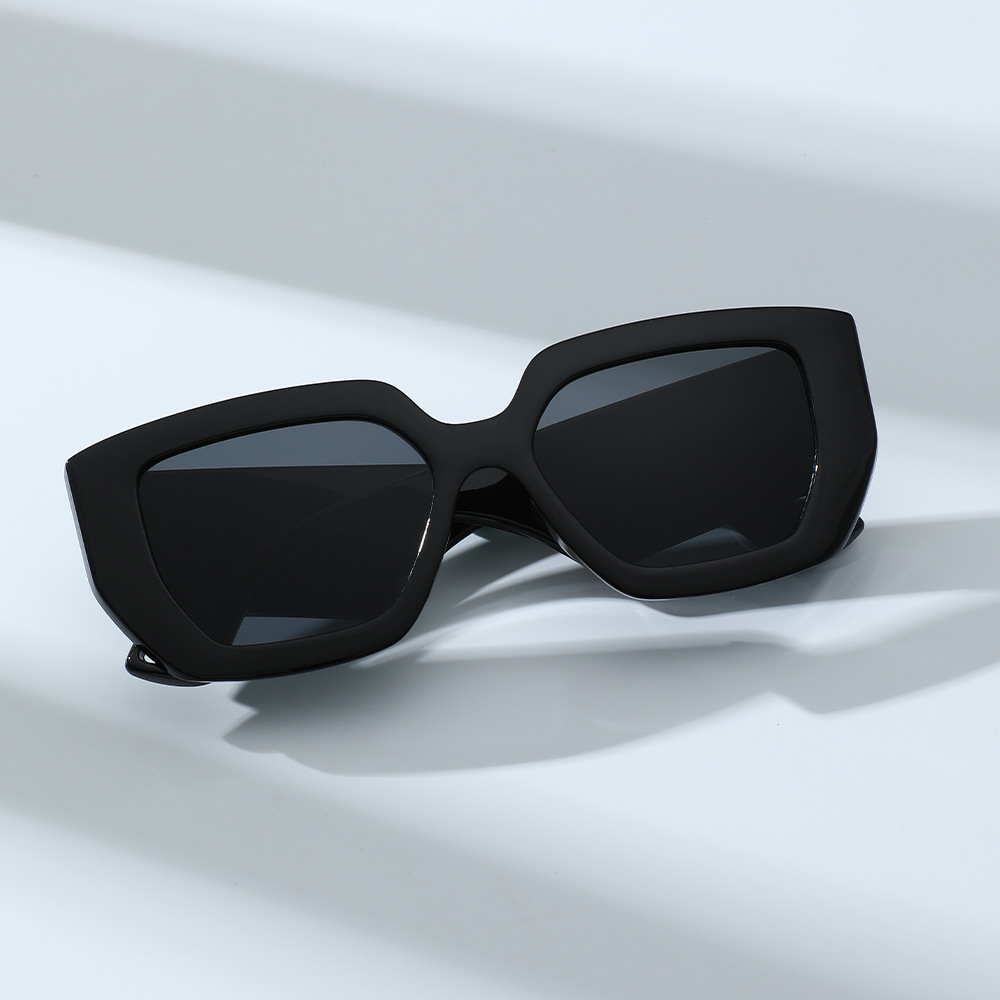 Lunettes de soleil surdimensio - Street Fashion Photography avis et prix