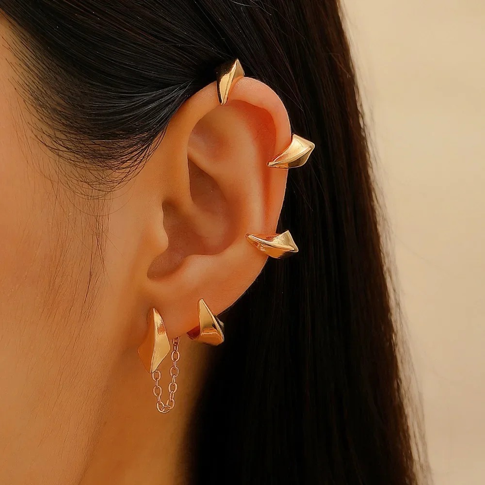Clip d'oreille Démon Sombre à  - Street Fashion Earrings avis et prix