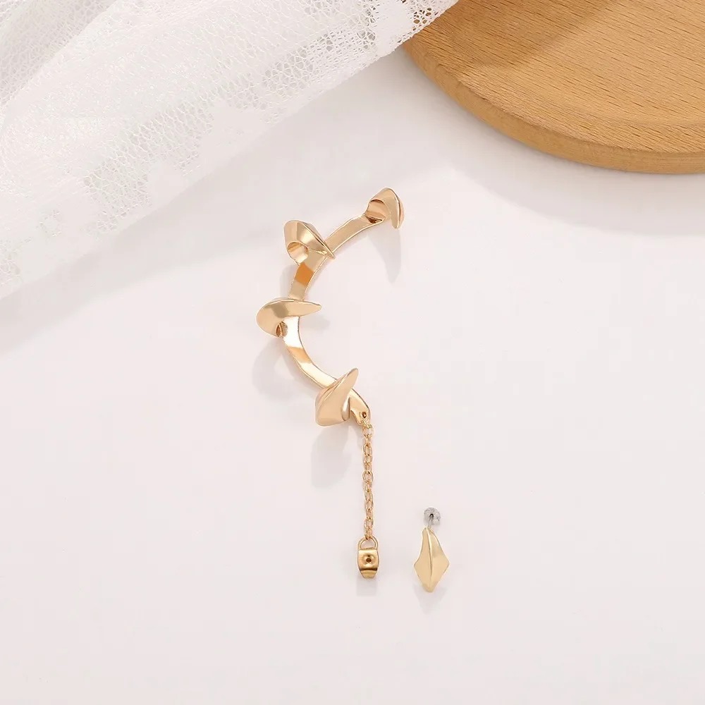 Clip d'oreille Démon Sombre à  - Street Fashion Earrings avis et prix