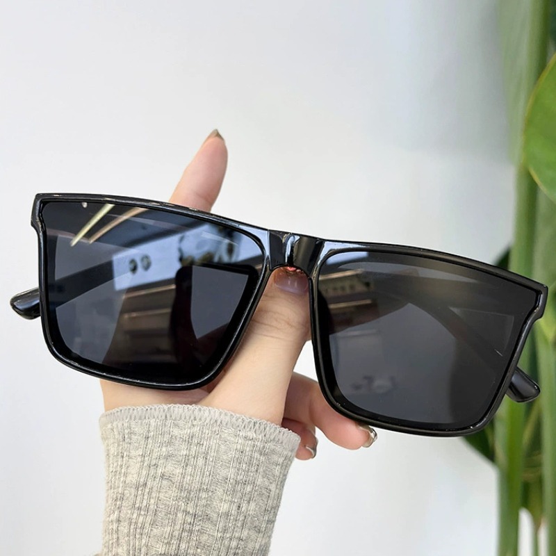 Lunettes belles et à la mode a - Street Fashion Photography avis et prix